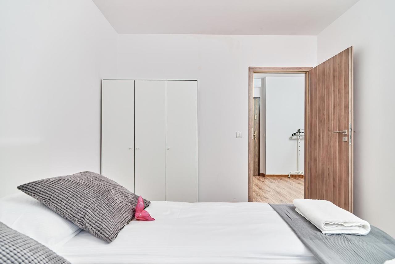 Modern Apartments Wroclaw By Renters Exterior photo