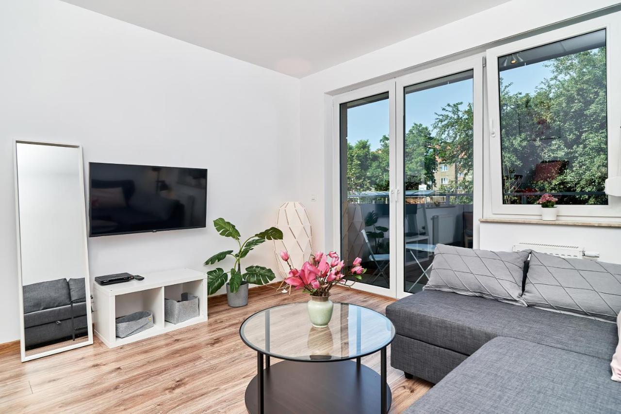 Modern Apartments Wroclaw By Renters Exterior photo