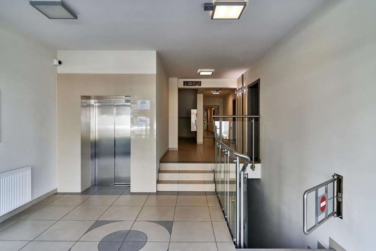 Modern Apartments Wroclaw By Renters Exterior photo